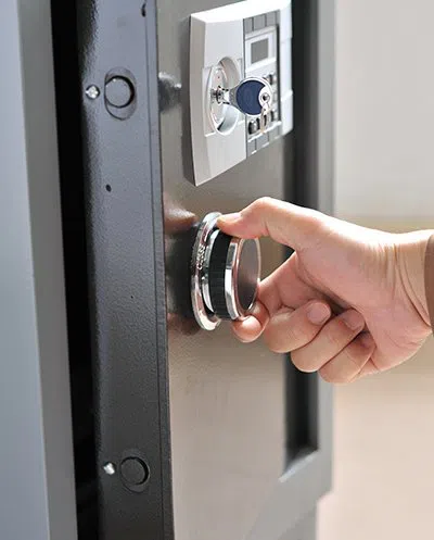 Top Locksmith Services St Petersburg, FL 727-264-5645 Top Locksmith Services St Petersburg, FL 727-264-5645